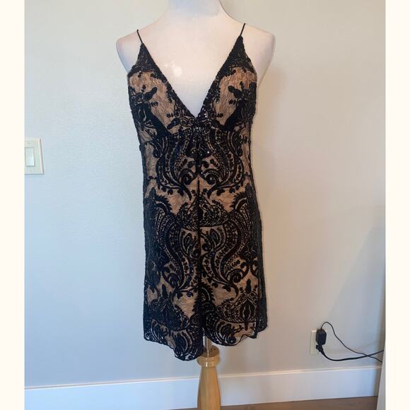 Free People Black Night Shimmer Mini Dress Sequin Sleeveless Lace Black size 4 - Picture 1 of 5